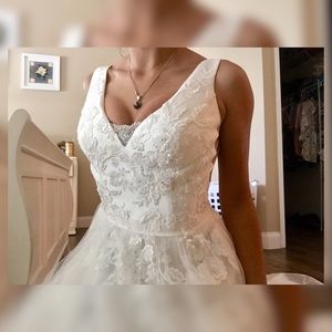 David’s Bridal Ivory Wedding Dress